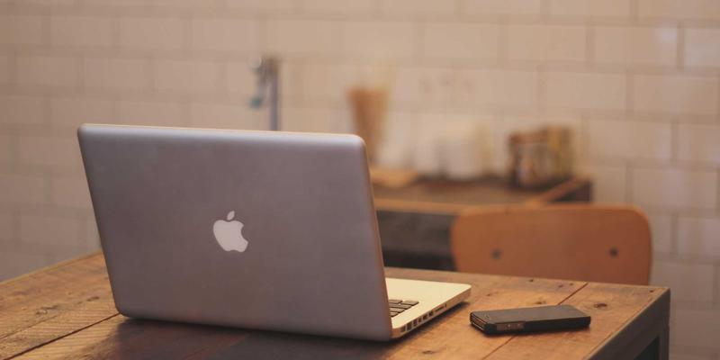 鲁多维斯塔葡萄酒年份报告与适饮期分析：一场融合文化探索与未来主义旅游的味蕾之旅