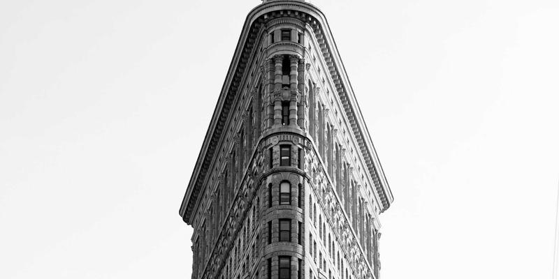 鲁多维斯塔赤霞珠与马尔贝克的混酿艺术：一场未来主义与绿色旅行的味觉交响